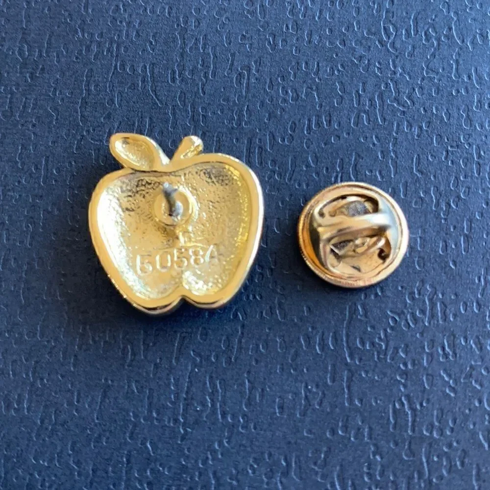 Vintage Brooch Pin red apple lapel‎